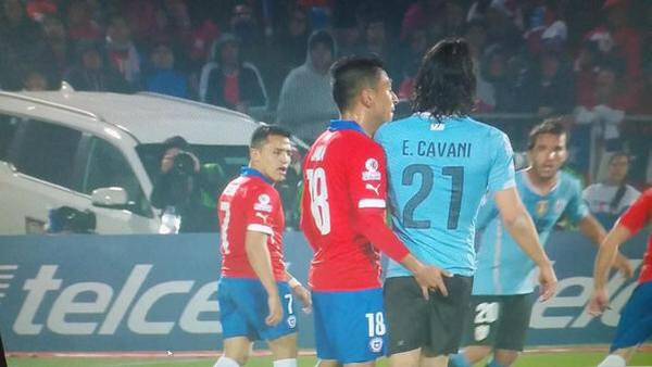 Chile2015 Jara mete el dedo en cola de Cavani